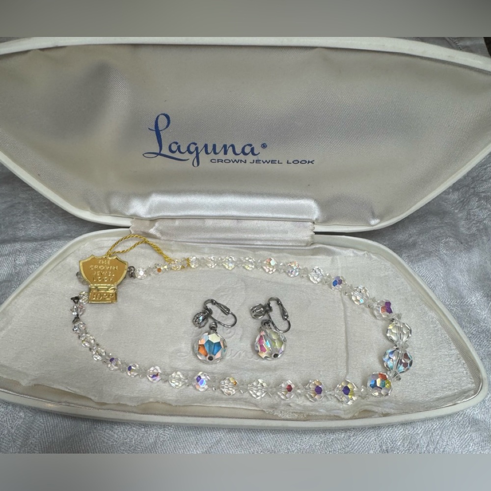Vintage Signed Laguna Crystal Necklace Set NWT
